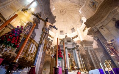LA IMAGEN DEL SANTÍSIMO CRISTO DE LA PIEDAD PRESIDE YA EL ALTAR DE LA CATEDRAL DE CÁDIZ