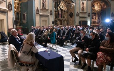 El Consejo de Hermandades y Cofradías presenta “Cádiz, una Pasión junto al Mar”, la obra que engloba la historia del Cádiz Cofrade