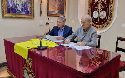 FIRMA DEL NUEVO CONVENIO ENTRE EL CONSEJO DE HERMANDADES Y COFRADÍAS DE CÁDIZ Y LA FUNDACIÓN CÁDIZ CLUB DE FÚTBOL