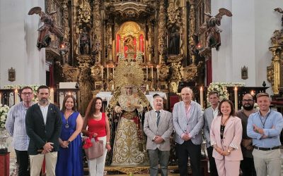 Segundo día de celebración del Besamanos Magno