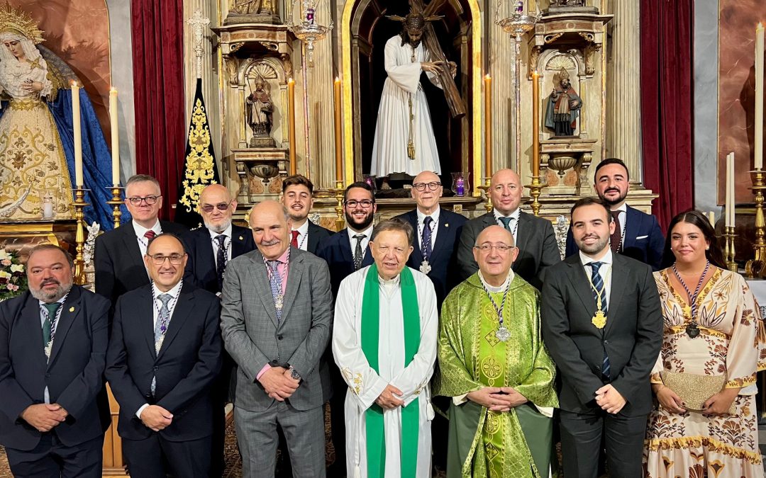 Toma de posesión de la nueva junta de gobierno de la cofradía del Nazareno del Amor