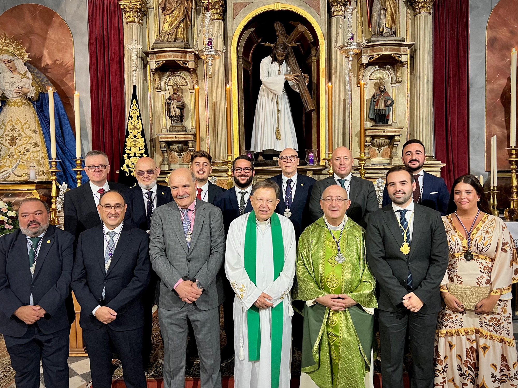 Toma de posesión de la nueva junta de gobierno de la cofradía del ...