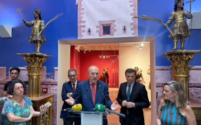 Inauguración en la Fundación Cajasol de la exposición Gades Cofrade