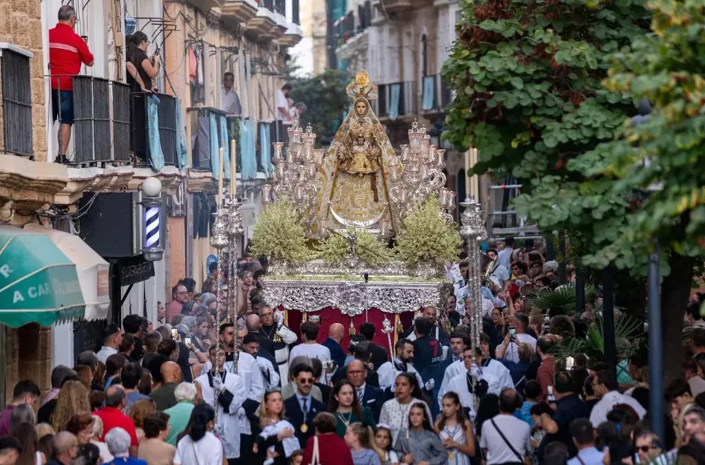 Este martes Cádiz ha celebrado la festividad de su Patronato, la Virgen del Rosario.