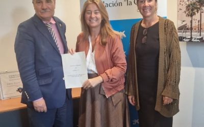 El Consejo de Hermandades y Cofradías y La Caixa en Cádiz firman su primer convenio de colaboración