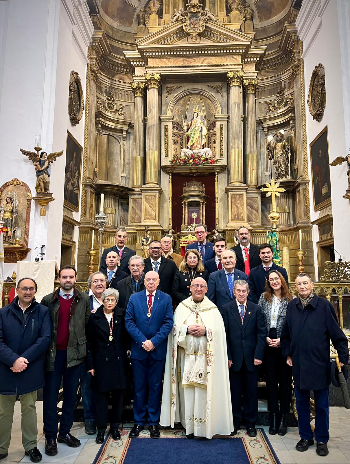 Toma de posesión de la nueva junta de gobierno de la hermandad de la ...